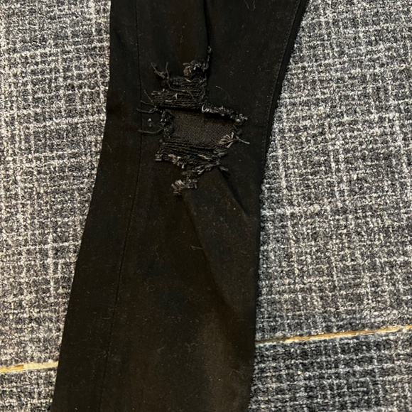 NWT Abercrombie Black Distressed Skinny Jeans - Picture 8 of 8